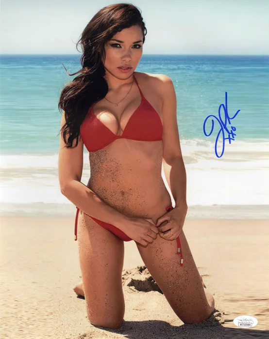 Jessica Parker Kennedy autograph