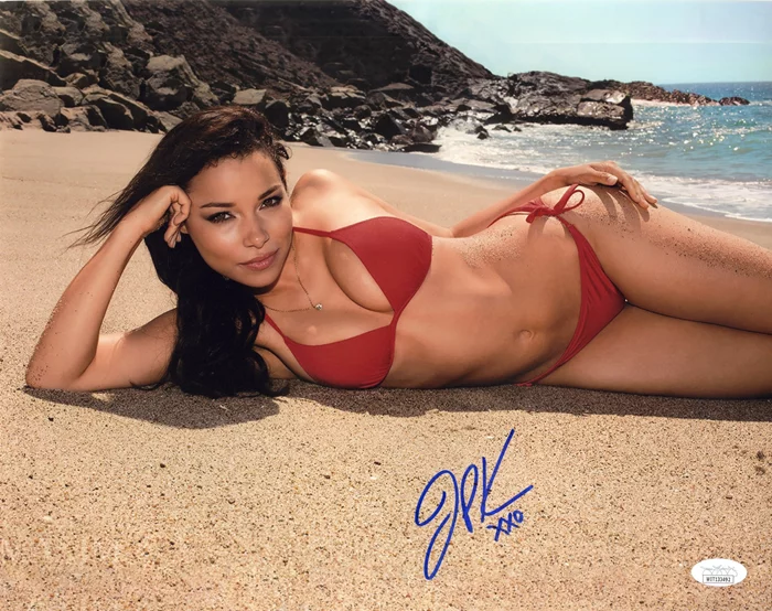 Jessica Parker Kennedy autograph