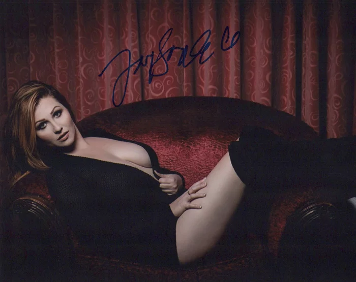 Taylor Murphy Sinclair autograph