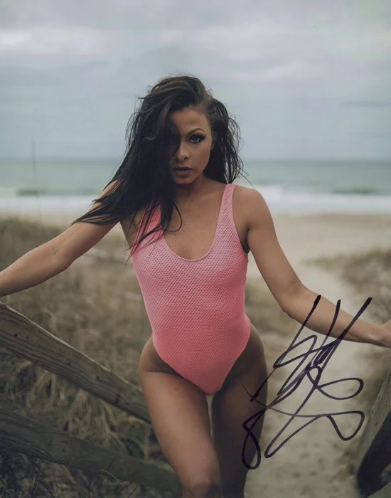 Hannah Stein autograph