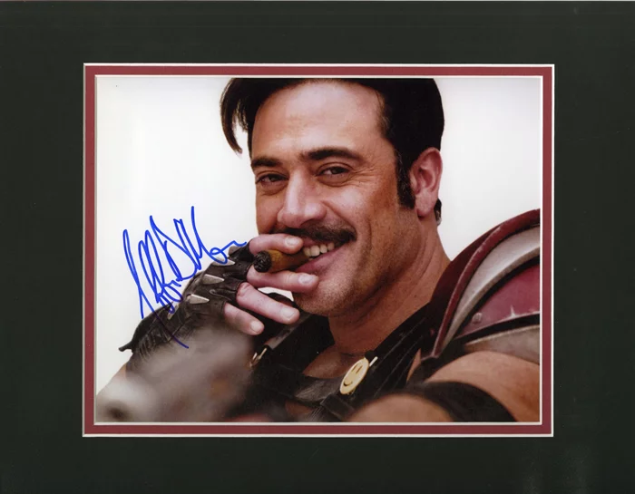 Jeffrey Dean Morgan autograph