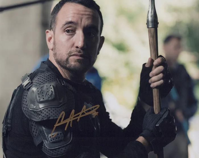 Carlos Navarro autograph