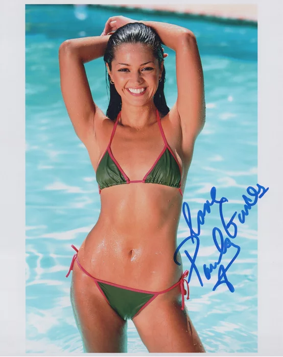Paula Garces autograph