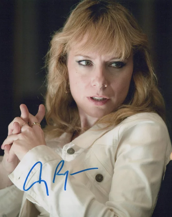 Amy Ryan autograph