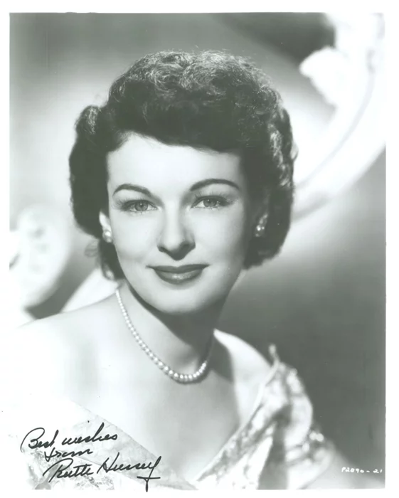 Ruth Hussey autograph