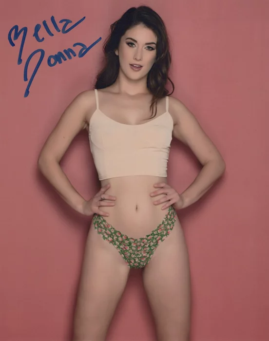 Bella Donna autograph