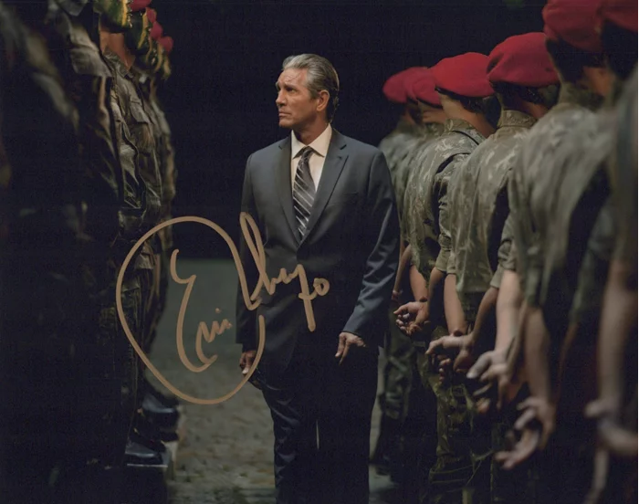Eric Roberts autograph