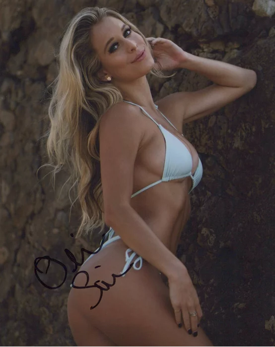 Olivia Squires autograph
