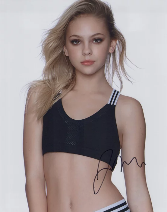 Jordyn Jones autograph