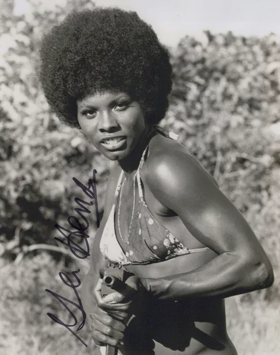 Gloria Hendry autograph