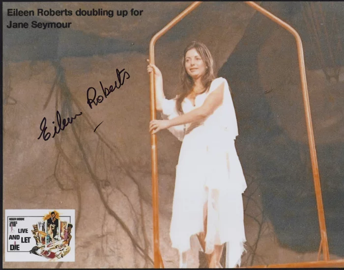 Eileen Roberts autograph