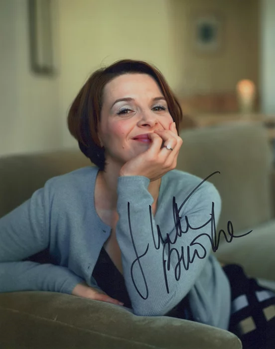 Juliette Binoche autograph