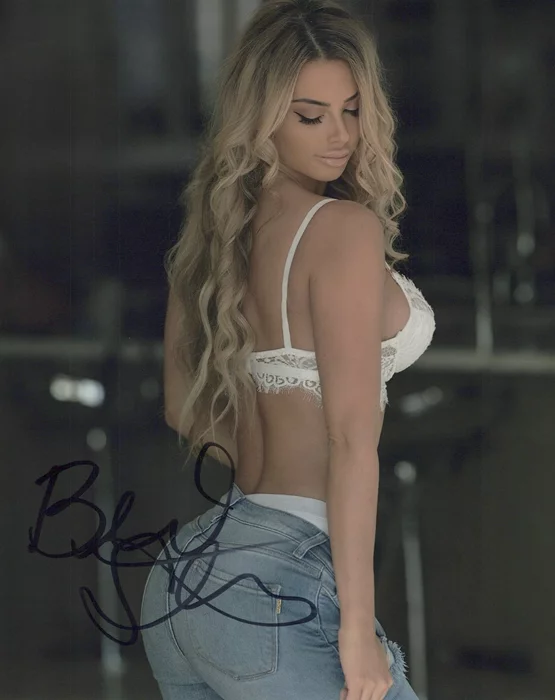 Bri Stern autograph