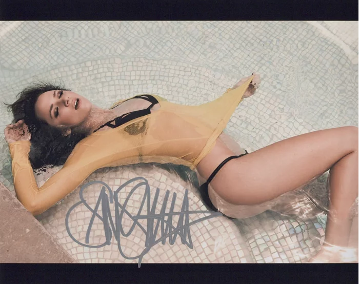 Shantel VanSanten autograph