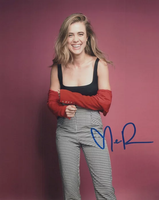 Melissa Roxburgh autograph