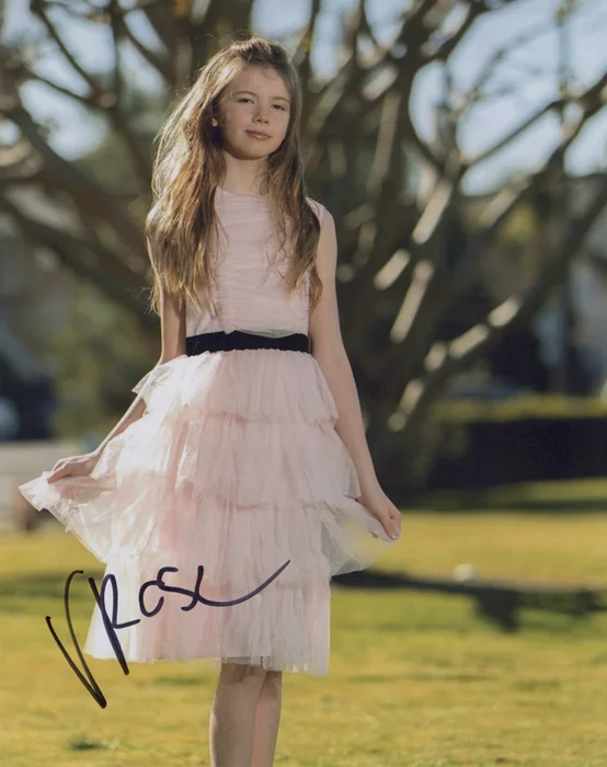 Victoria Rose Mueller autograph