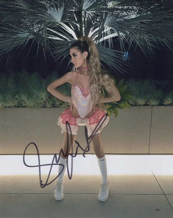 Sofie SanFilippo autograph