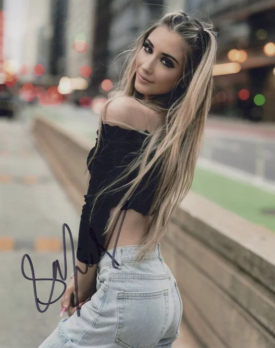 Sofie SanFilippo autograph