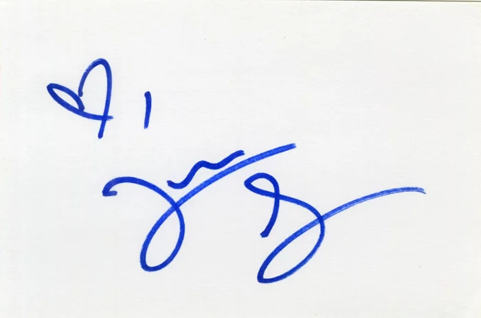 Taylor Spreitler autograph