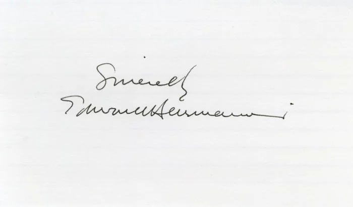 Edward Herrmann autograph