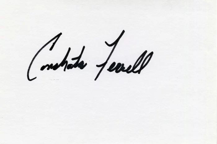 Conchata Ferrell autograph