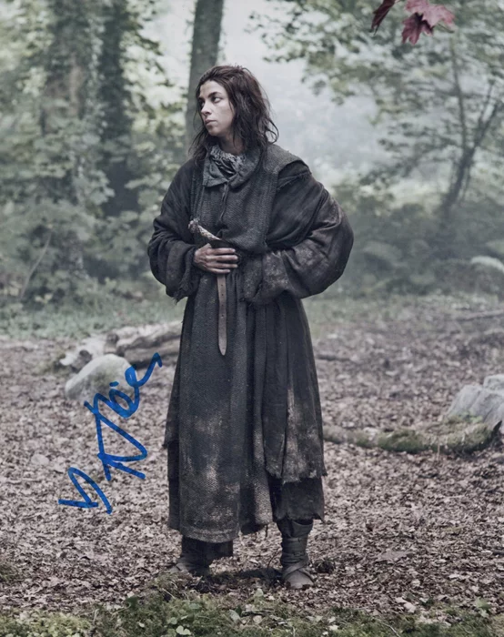 Natalia Tena autograph