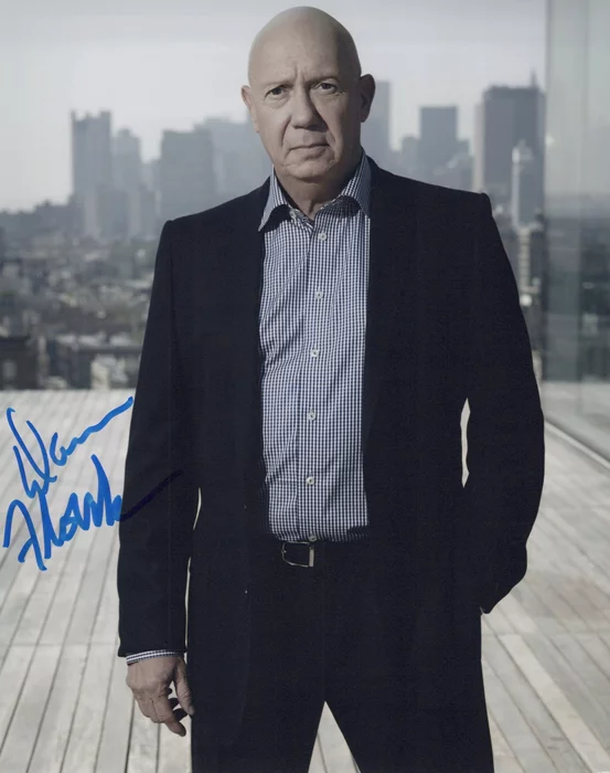 Dann Florek autograph