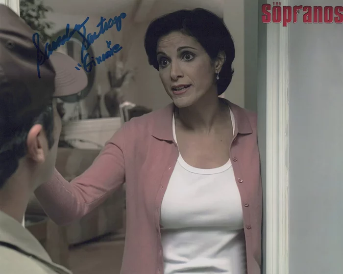 Saundra Santiago autograph