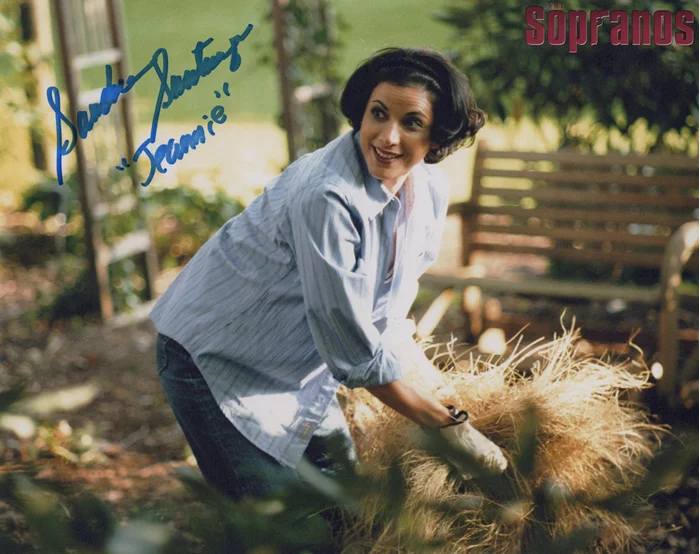 Saundra Santiago autograph