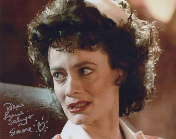Diane Salinger autograph