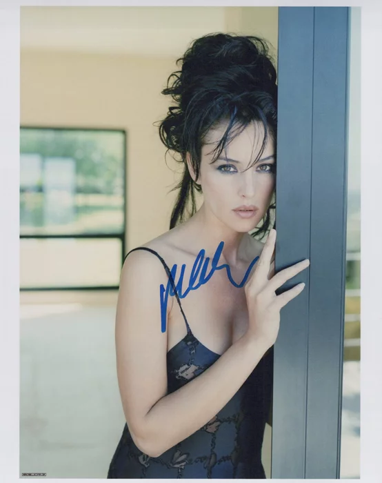 Monica Bellucci autograph