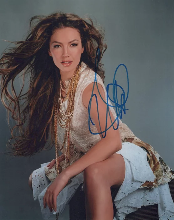 Thalia autograph