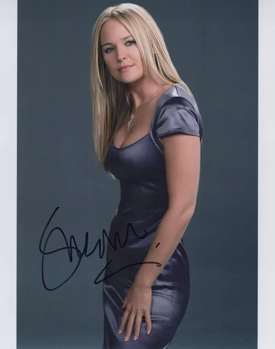Sharon Case autograph