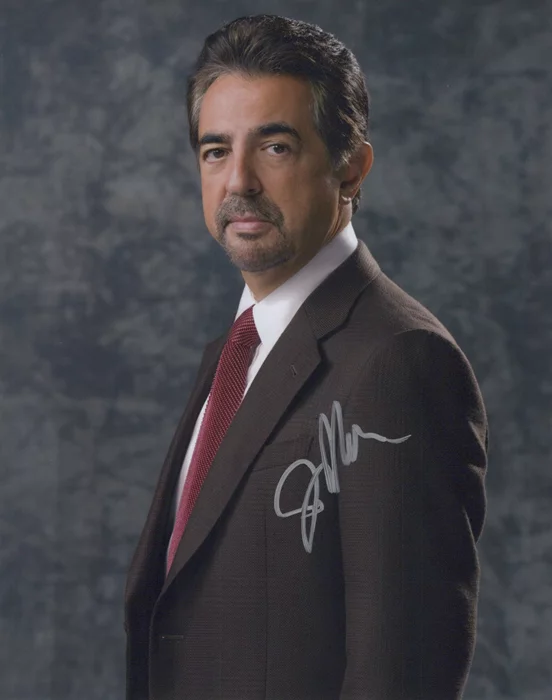 Joe Mantegna autograph