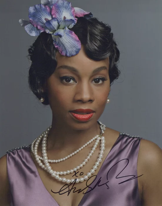 Anika Noni Rose autograph