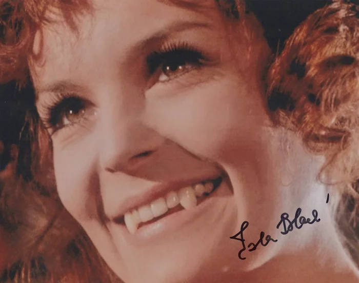 Isla Blair autograph