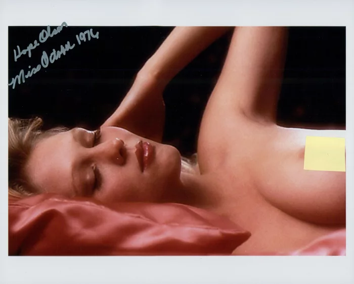 Hope Olson autograph