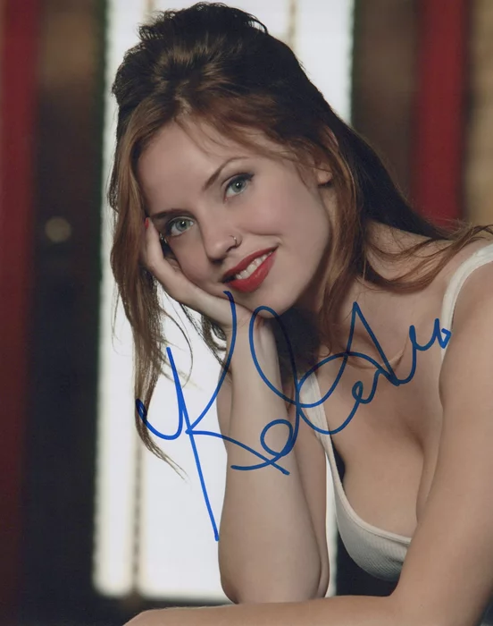 Kelli Garner autograph
