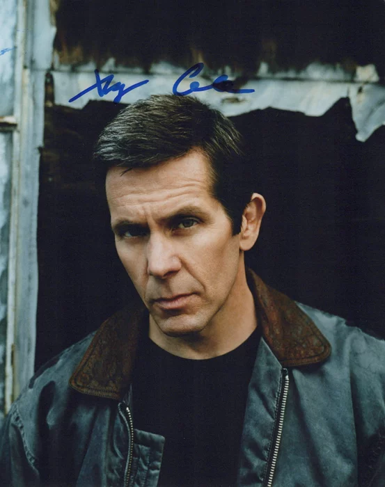 Gary Cole autograph