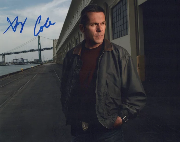 Gary Cole autograph