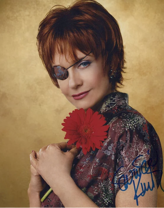 Swoosie Kurtz autograph