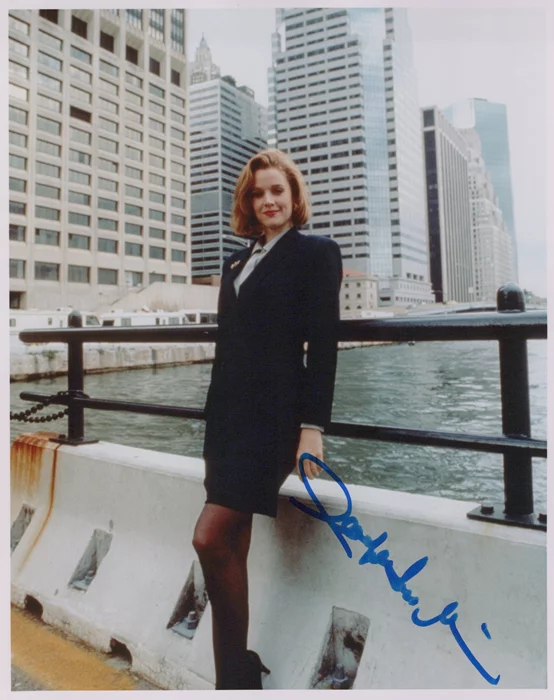 Penelope Ann Miller autograph