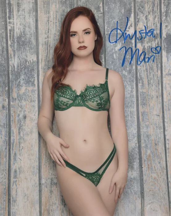 Krystal Mari autograph
