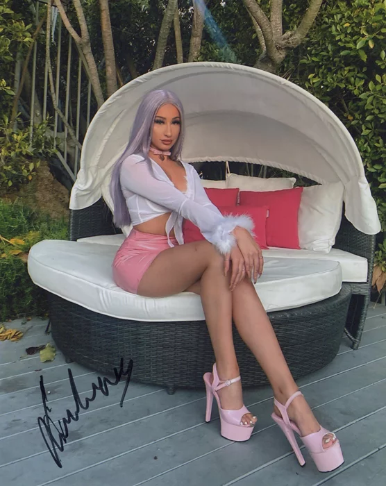 Jalissa autograph