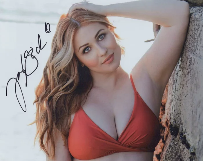 Taylor Murphy Sinclair autograph