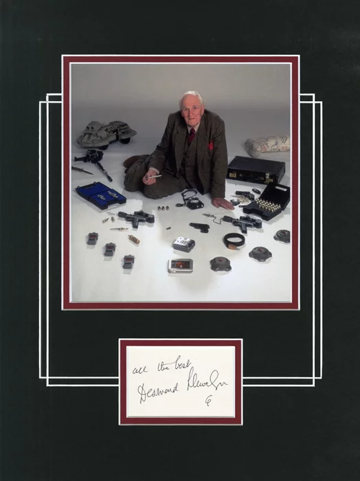Desmond Llewelyn autograph