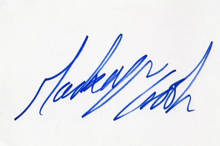 Mackenzie Crook autograph