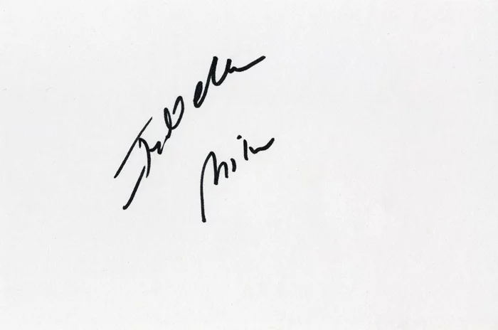 Izabella Miko autograph