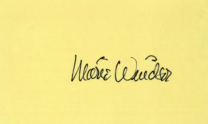 Marie Windsor autograph