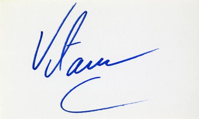 Vitamin C autograph